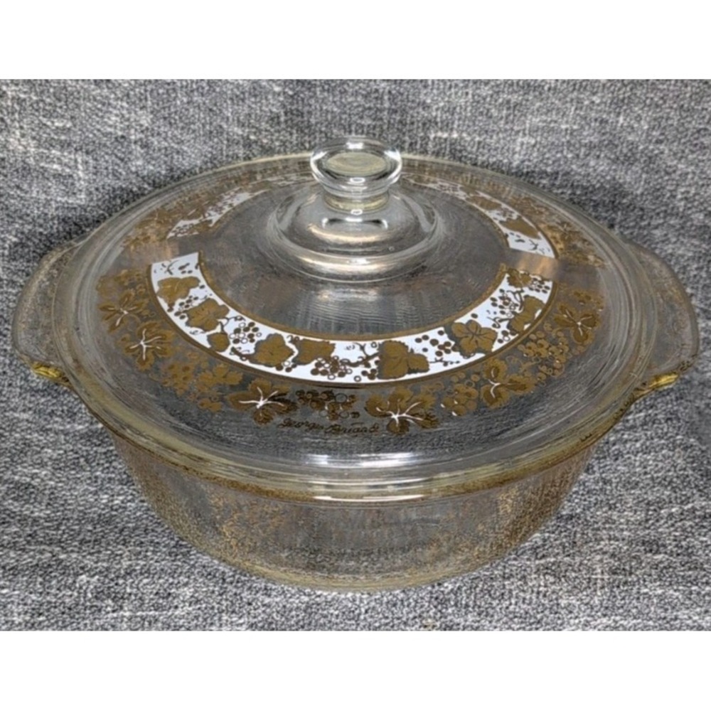 Vintage Fire-King 2 Qt Georges Briard Casserole Dish w/ Lid Gold Encrusted MCM